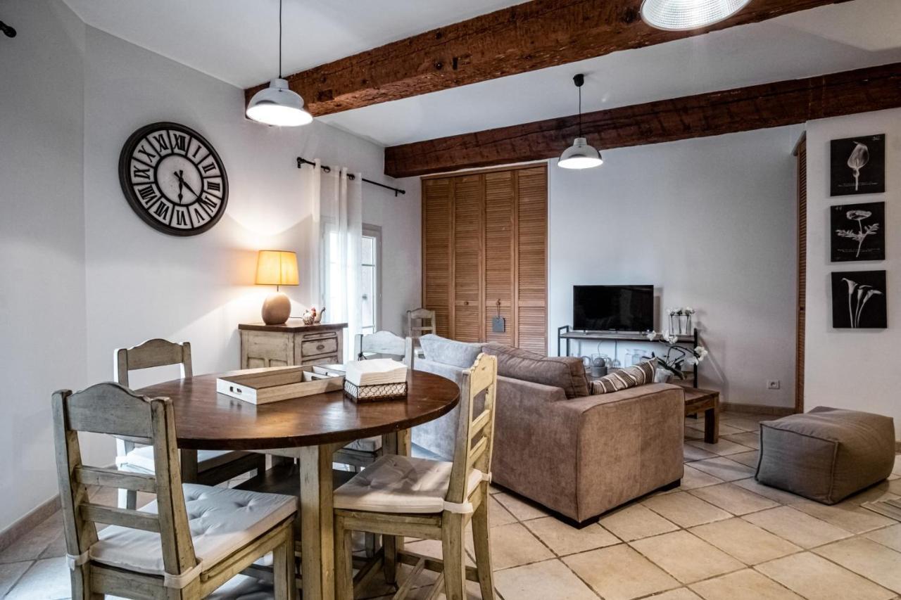 Appartement Au Coeur De L'Isle Sur La Sorgue Esterno foto