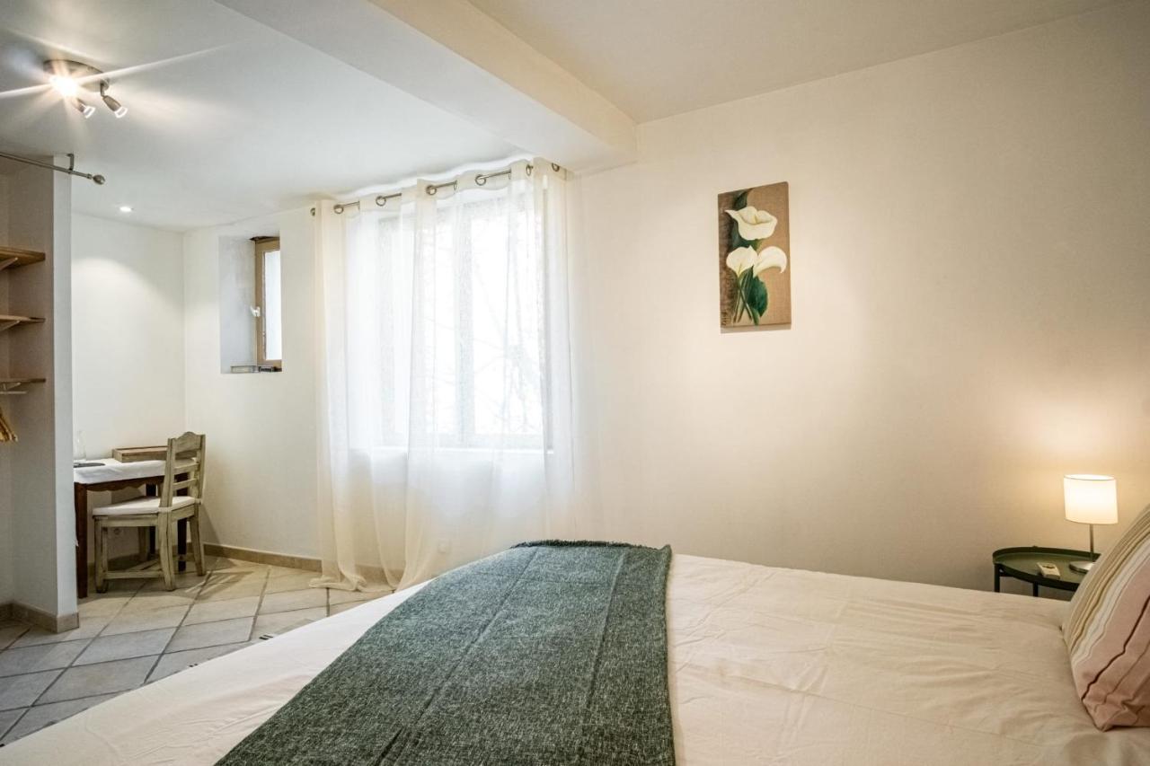 Appartement Au Coeur De L'Isle Sur La Sorgue Esterno foto