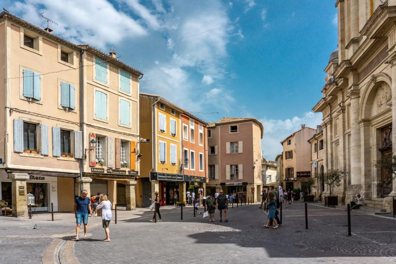Appartement Au Coeur De L'Isle Sur La Sorgue Esterno foto